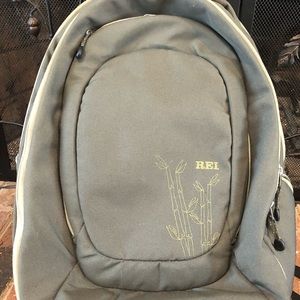 REI Acumen women’s backpack! Like new condition!